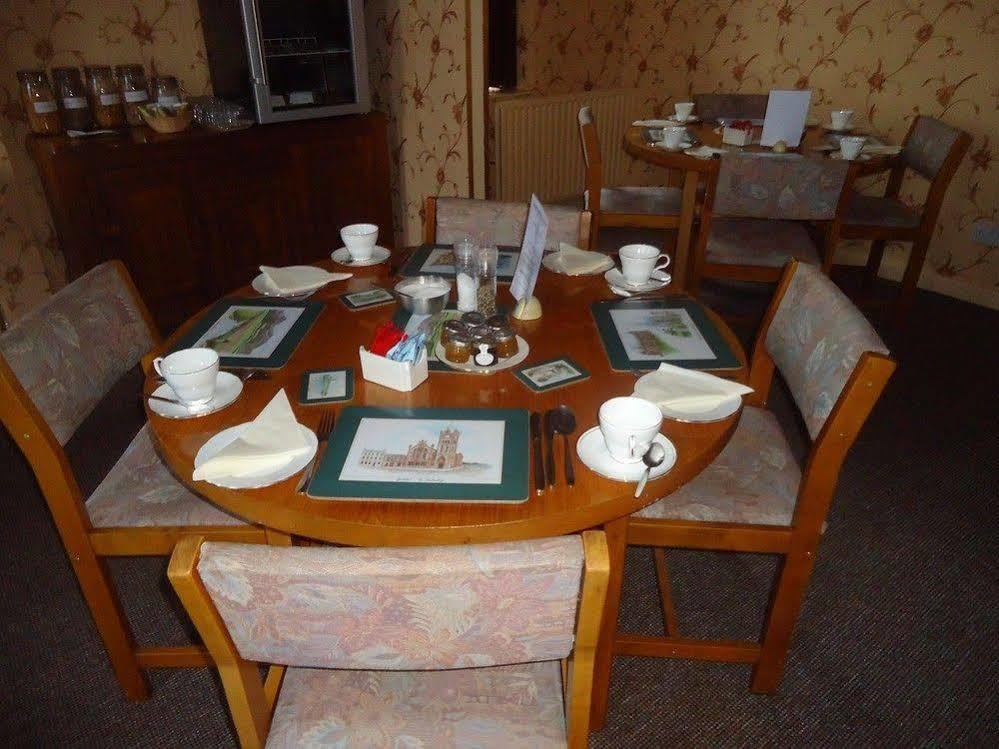 Seaview House Bed And Breakfast Ларн Экстерьер фото