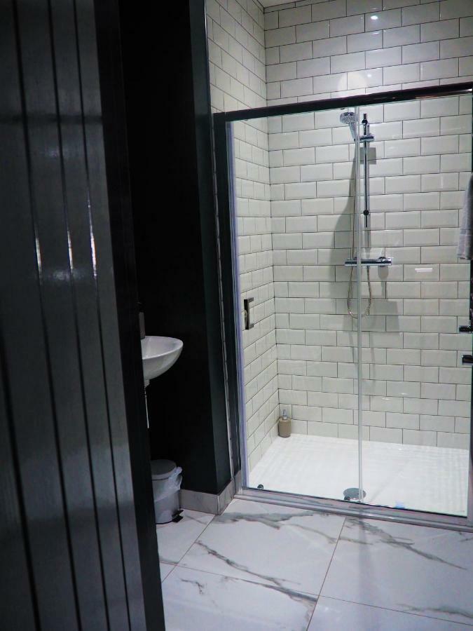 Seaview House Bed And Breakfast Ларн Экстерьер фото
