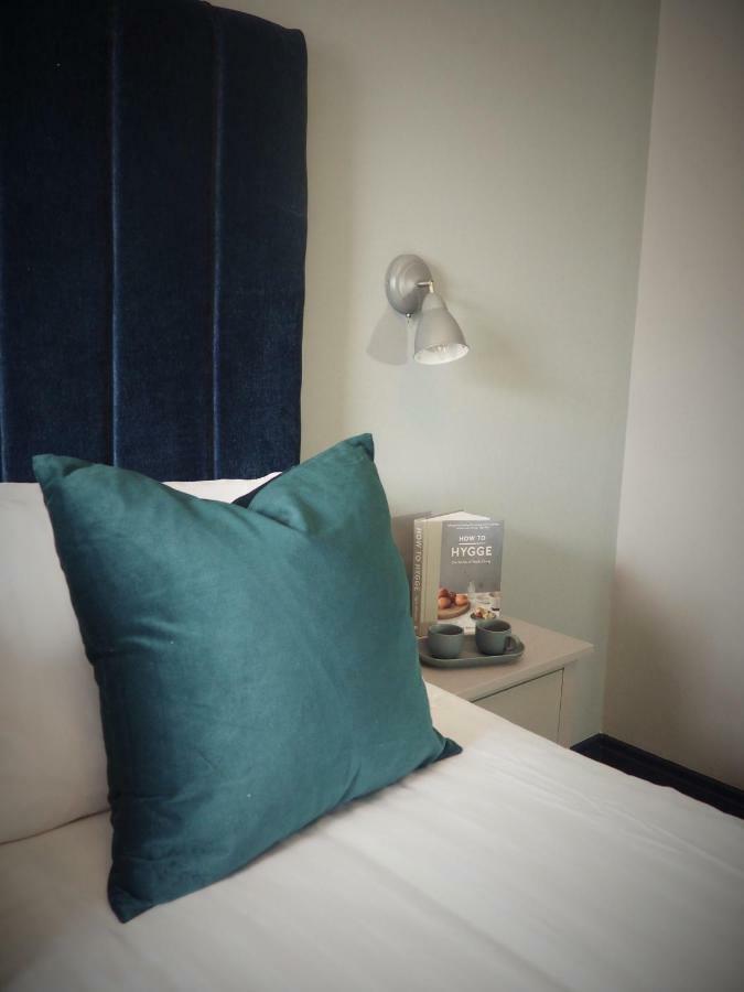 Seaview House Bed And Breakfast Ларн Экстерьер фото