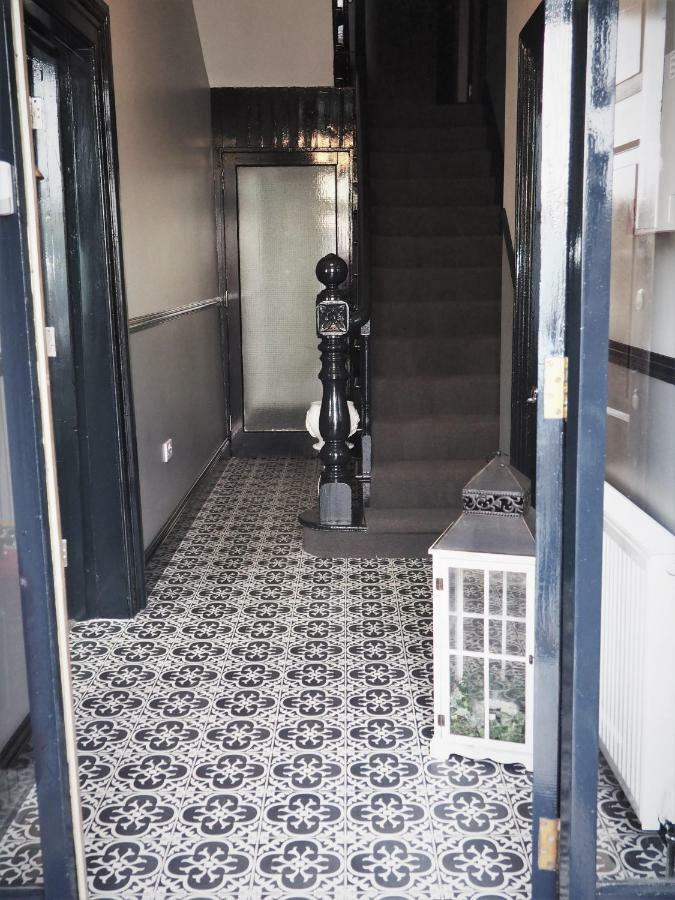 Seaview House Bed And Breakfast Ларн Экстерьер фото